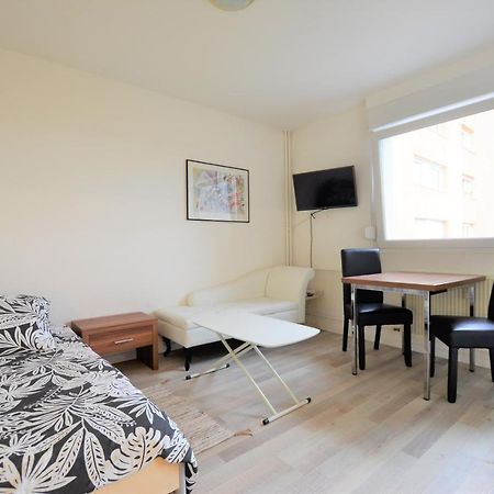 Studio 76 Saint-Louis  Luaran gambar